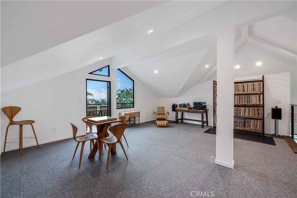 Dining room, Interior, Recessed Lighting
