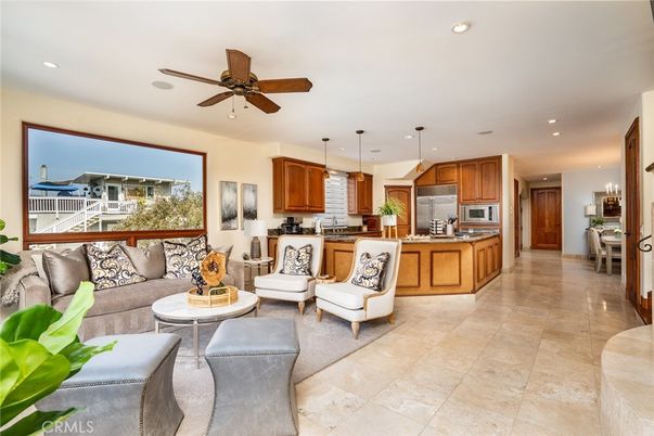 Interior, Kitchen, Living room, Pendant Lights, Recessed Lighting, Stainless Steel Appliances