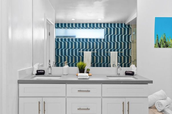 Bathroom, Dual Sink Vanities, Interior, Recessed Lighting