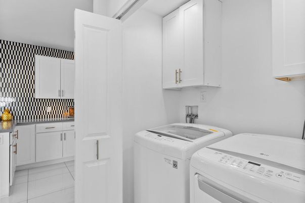 Interior, Washer