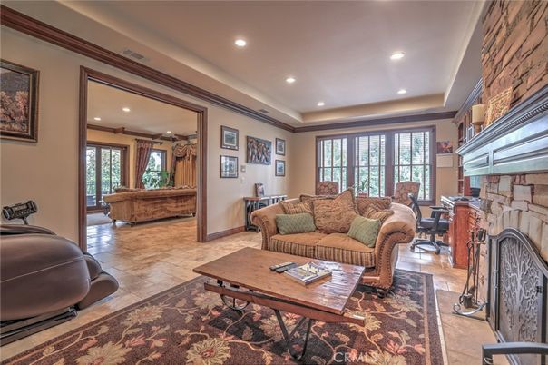 Fireplace, Interior, Living room, Recessed Lighting
