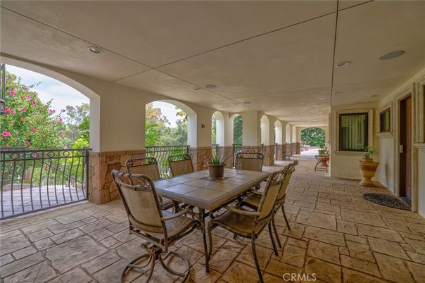 Exterior, Recessed Lighting