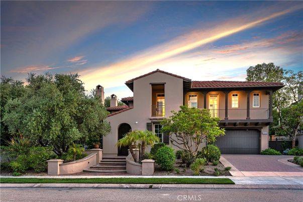 Attached, Exterior, Facade, Spanish Mediterranean