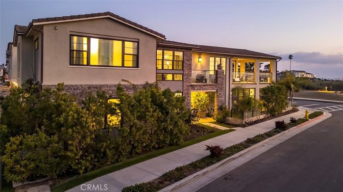Exterior, Facade, Brick Facade, Modern