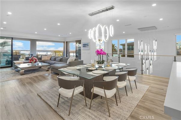 Dining room, Interior, Living room, Pendant Lights, Recessed Lighting, Wood Texture Flooring