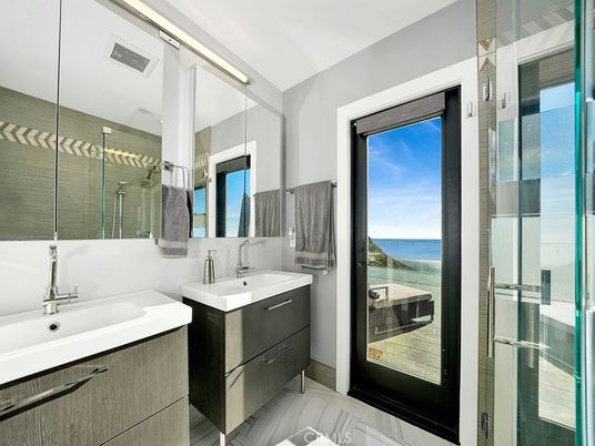 Bathroom, Glass Shower, Interior, Water