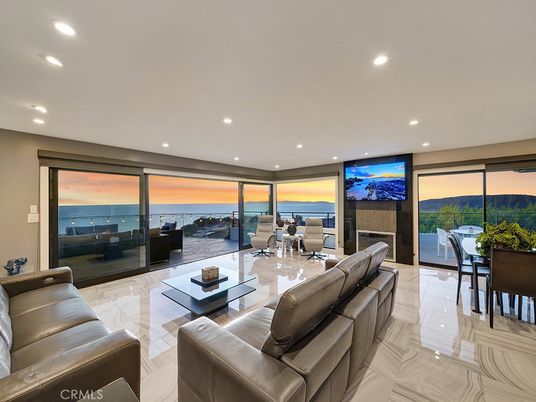 Interior, Living room, Recessed Lighting, Water
