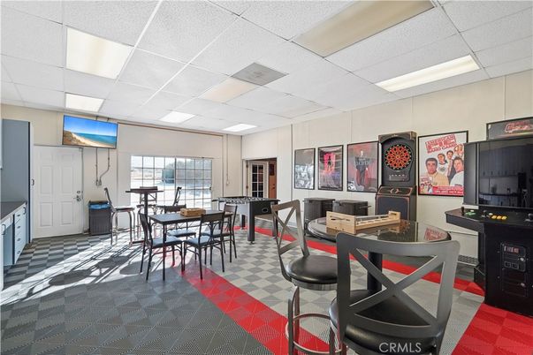 Dining room, Interior, Recessed Lighting