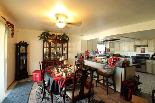 Dining room, Interior, Kitchen, Stainless Steel Appliances