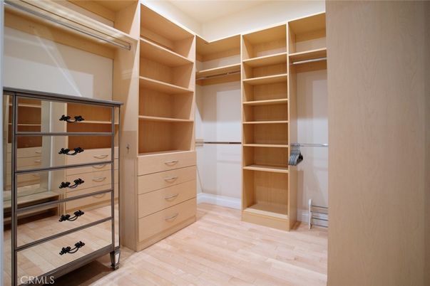 Interior, Walk-in Closets, Wood Texture Flooring