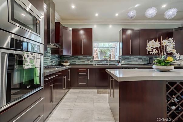 Interior, Kitchen, Pendant Lights, Recessed Lighting, Stainless Steel Appliances
