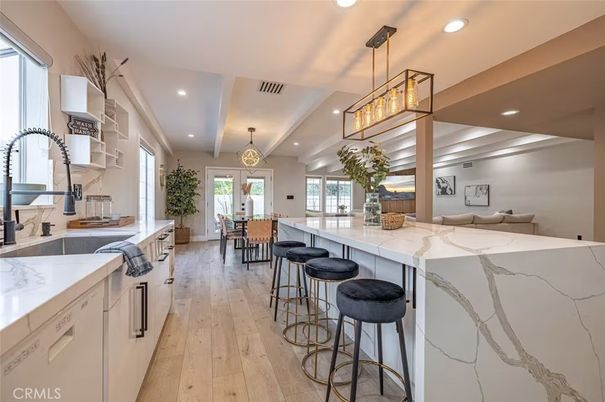Dining room, Interior, Kitchen, Pendant Lights, Recessed Lighting, Wood Texture Flooring