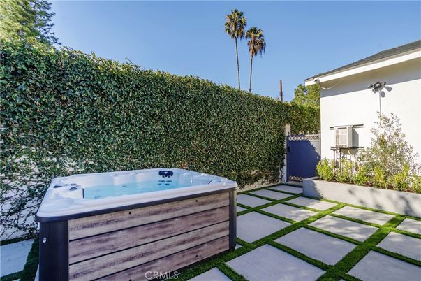 Exterior, Hot Tub