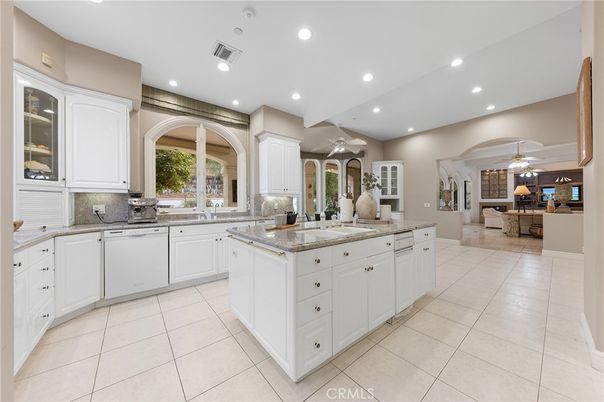 Dining room, Interior, Kitchen, Recessed Lighting