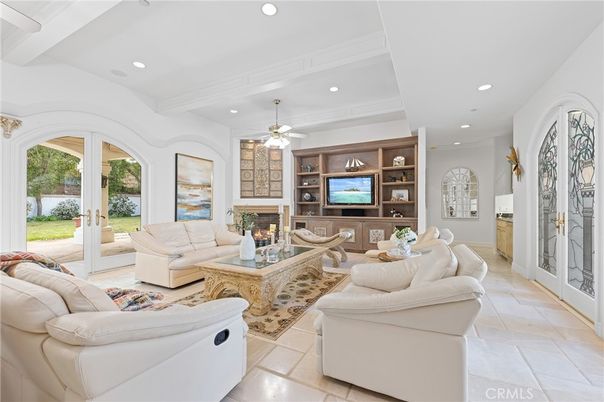 Fireplace, Interior, Living room, Recessed Lighting