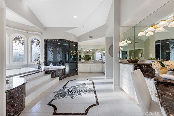 Bathroom, Interior, Recessed Lighting