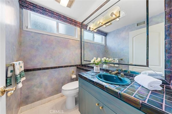 Bathroom, Interior, Tile Countertops