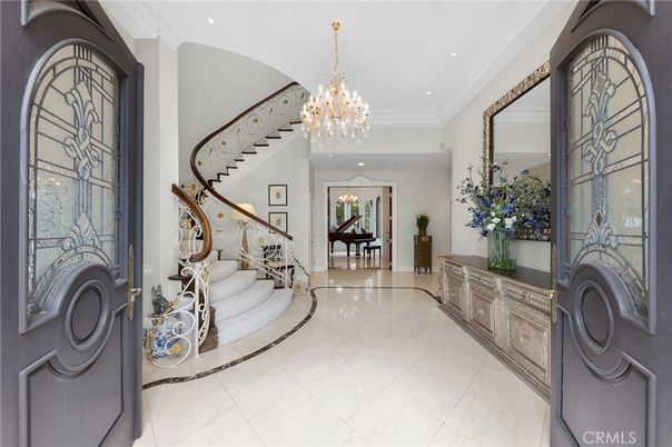 Chandelier, Interior, Marble, Piano, Recessed Lighting