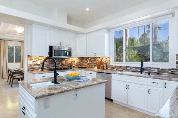 Dining room, Interior, Kitchen, Recessed Lighting, Stainless Steel Appliances
