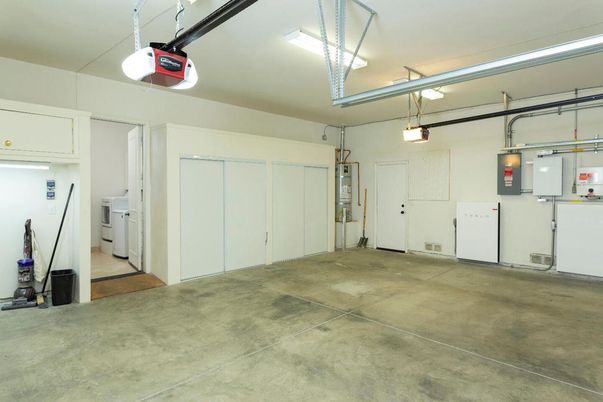 Garage, Interior