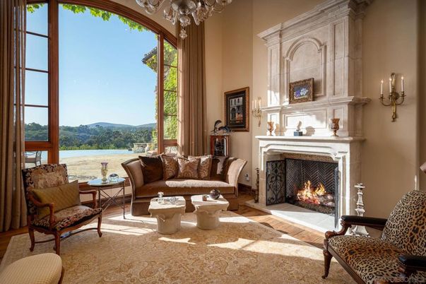 Chandelier, Fireplace, Interior, Living room, Water