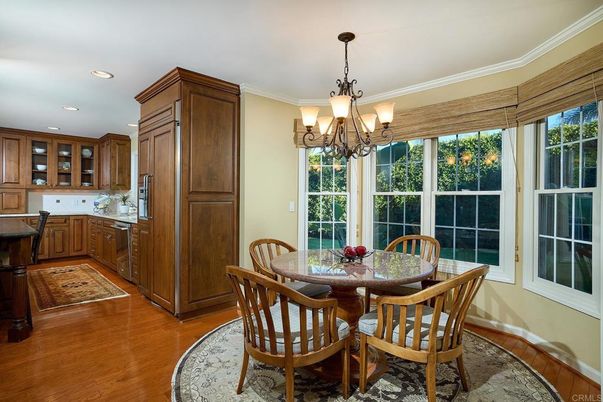 Chandelier, Dining room, Interior, Kitchen, Recessed Lighting, Wood Texture Flooring