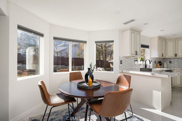 Dining room, Interior, Kitchen, Recessed Lighting