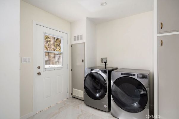 Interior, Recessed Lighting, Washer