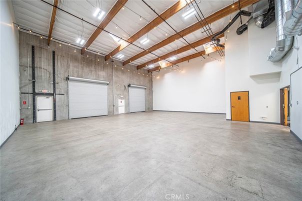 Garage, Interior, Wooden Beams