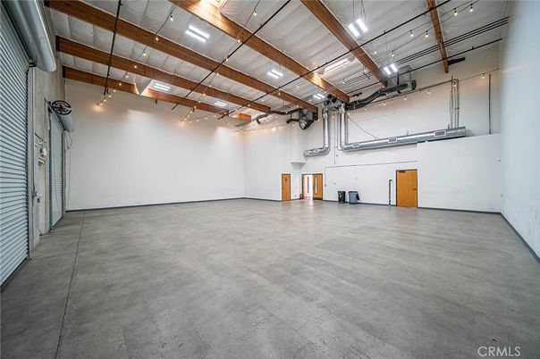 Garage, Interior, Wooden Beams
