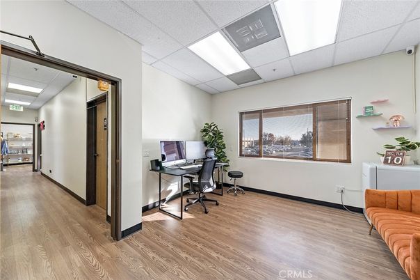 Home Office, Interior, Recessed Lighting, Wood Texture Flooring
