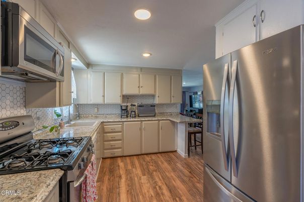 Interior, Kitchen, Recessed Lighting, Wood Texture Flooring