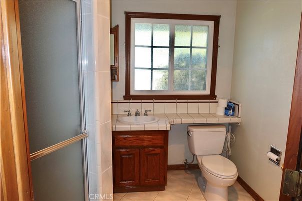 Bathroom, Interior, Tile Countertops