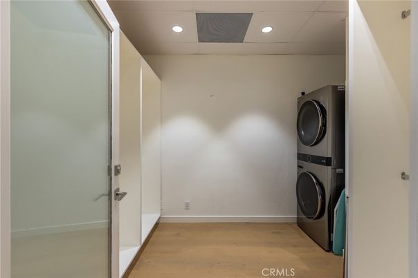 Interior, Recessed Lighting, Utility Closets, Washer, Wood Texture Flooring