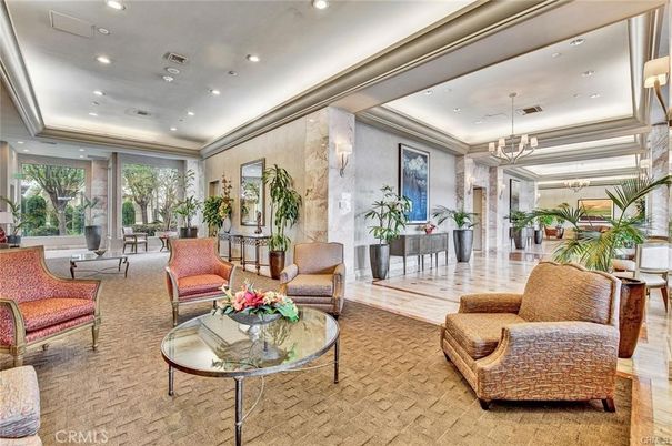 Interior, Living room, Pendant Lights, Recessed Lighting, Wood Texture Flooring