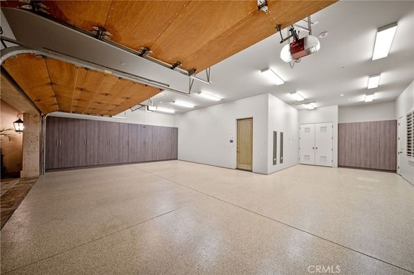 Garage, Interior