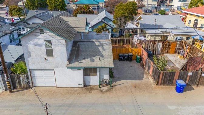 Exterior, Drone