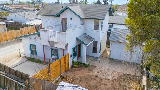 Exterior, Drone
