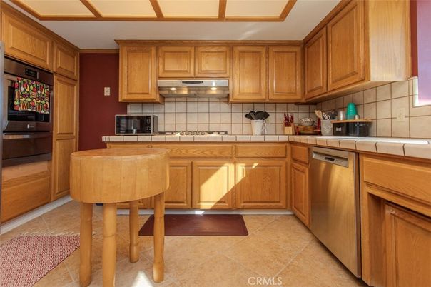Interior, Kitchen, Tile Countertops