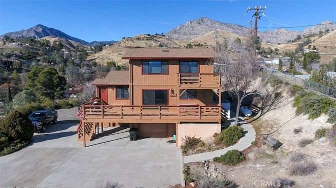 Attached, Exterior, Facade, Log Home
