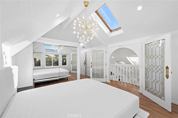 Bedroom, Interior, Pendant Lights, Recessed Lighting, Wood Texture Flooring
