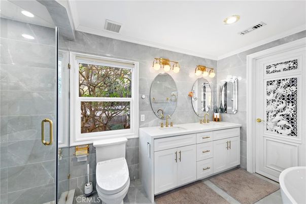 Bathroom, Dual Sink Vanities, Glass Shower, Interior, Recessed Lighting
