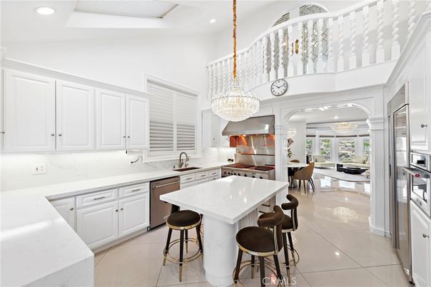 Chandelier, Dining room, Interior, Kitchen, Recessed Lighting, Stainless Steel Appliances