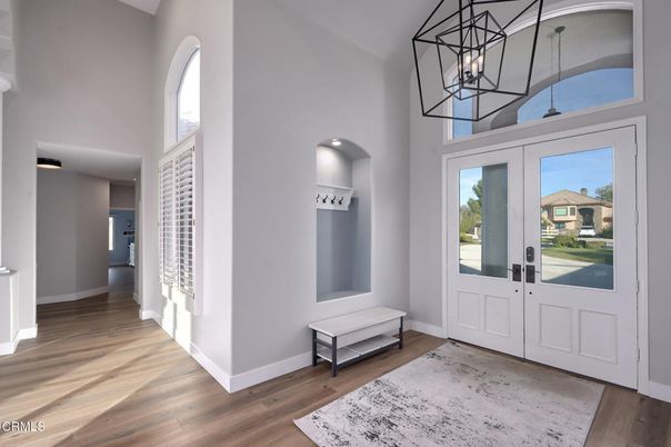 Interior, Pendant Lights, Wood Texture Flooring