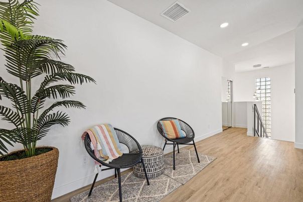 Interior, Recessed Lighting, Wood Texture Flooring
