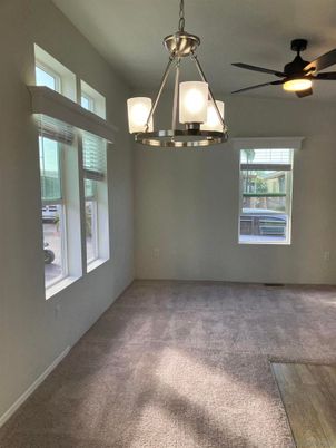 Empty room, Interior, Pendant Lights