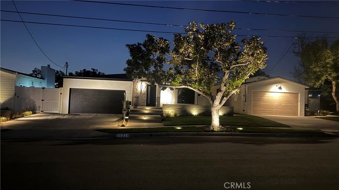 Attached, Detached Garage, Exterior, Facade, Modern