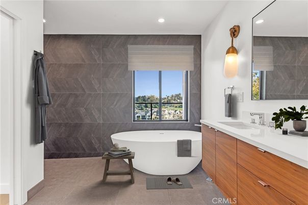 Bathroom, Free Standing Baths, Interior, Recessed Lighting
