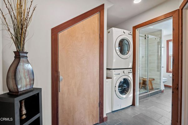 Interior, Recessed Lighting, Utility Closets, Washer