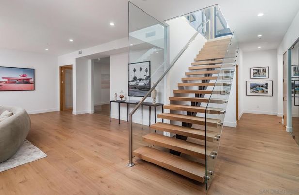 Interior, Recessed Lighting, Wood Texture Flooring